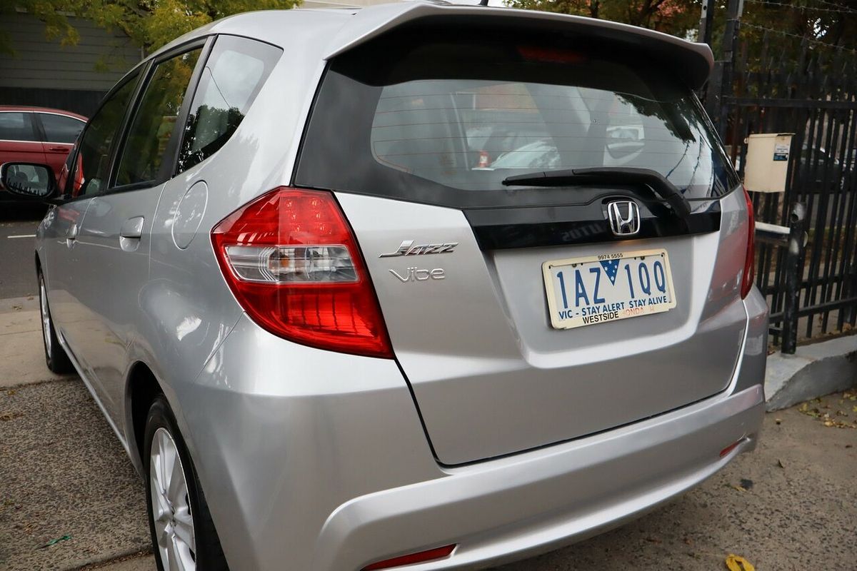 2014 Honda Jazz Vibe GE MY12 Update