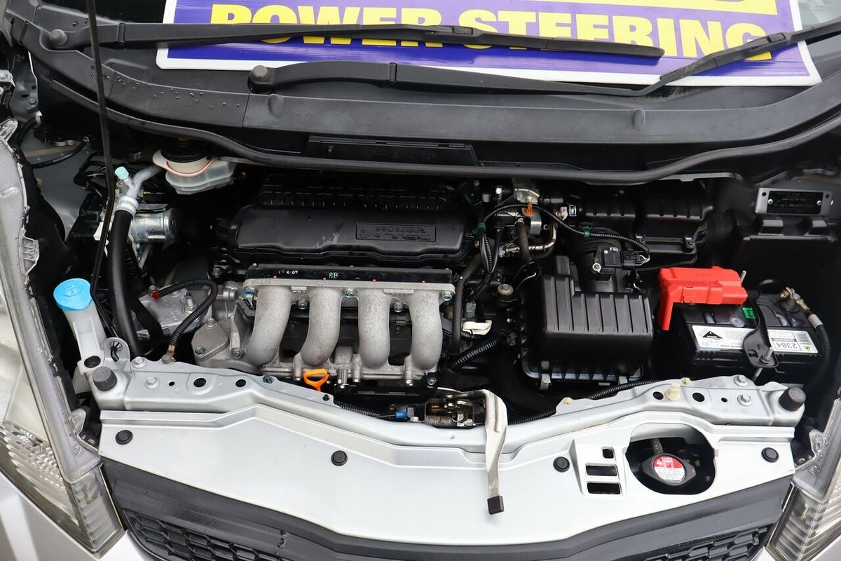 2014 Honda Jazz Vibe GE MY12 Update