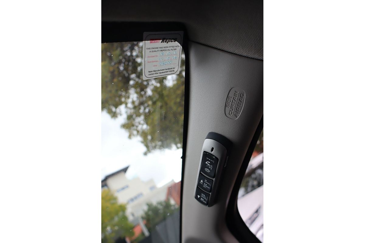 2014 Honda Jazz Vibe GE MY12 Update