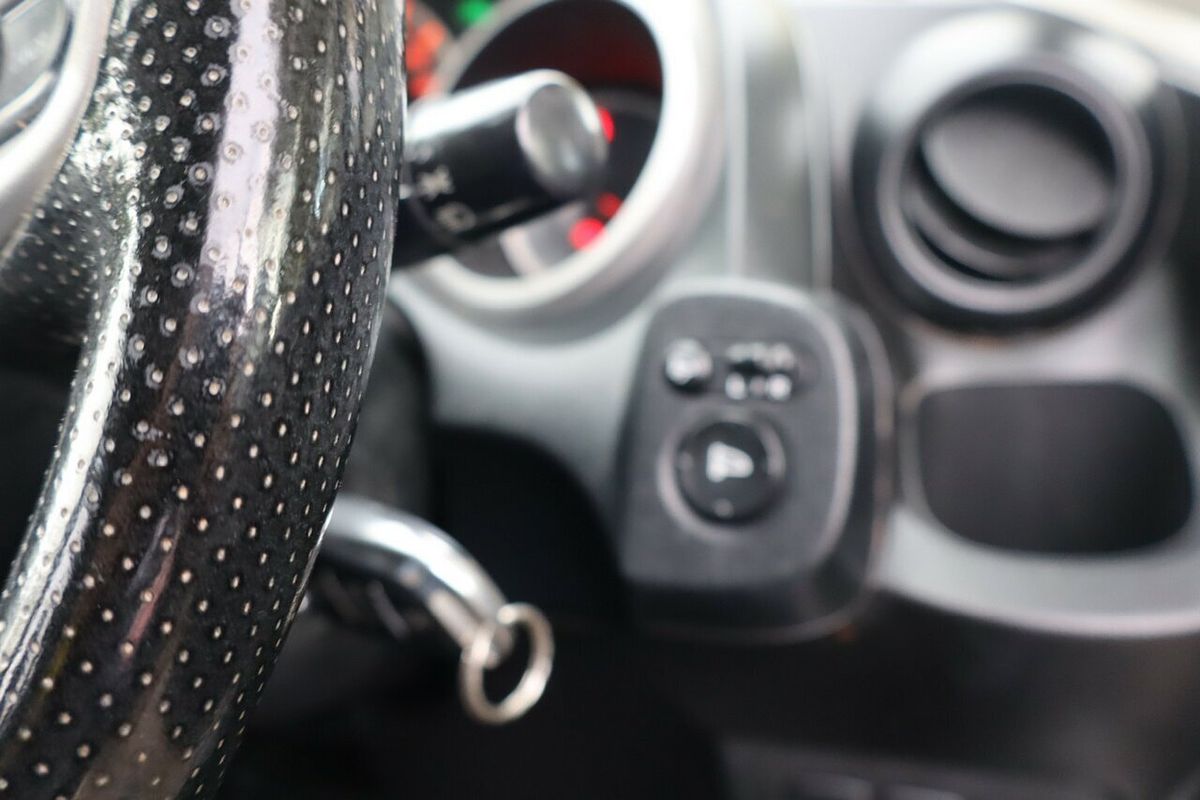 2014 Honda Jazz Vibe GE MY12 Update