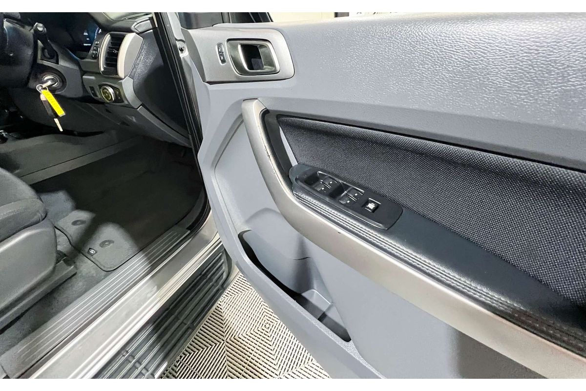 2016 Ford Everest Trend UA