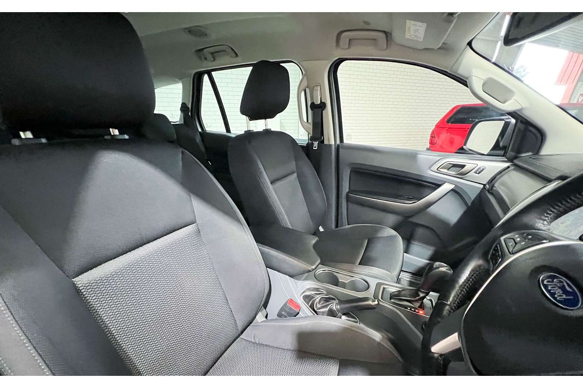 2016 Ford Everest Trend UA