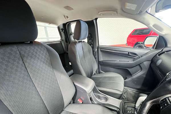 2019 Isuzu D-MAX SX High Ride Rear Wheel Drive