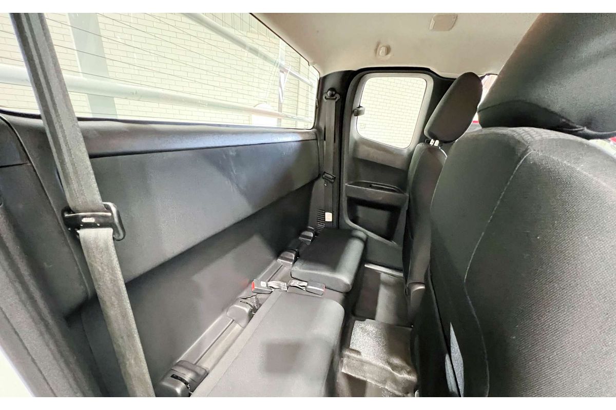 2019 Isuzu D-MAX SX High Ride Rear Wheel Drive