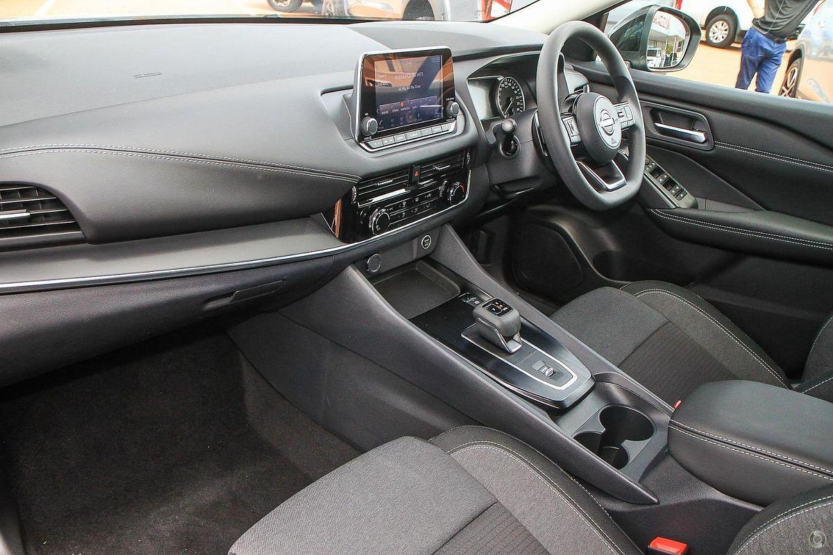 2024 Nissan QASHQAI ST J12