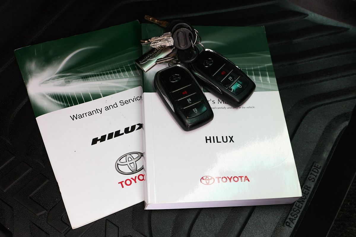 2016 Toyota Hilux SR5 GUN126R 4X4