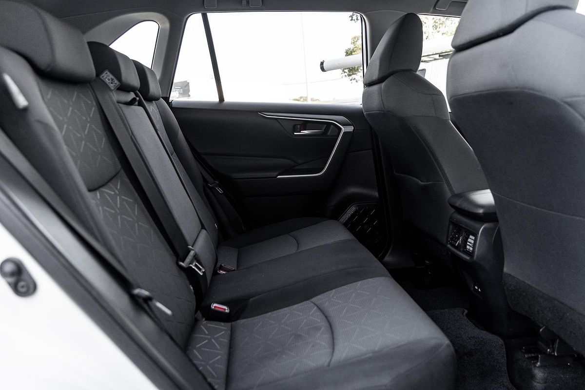2020 Toyota RAV4 GXL MXAA52R