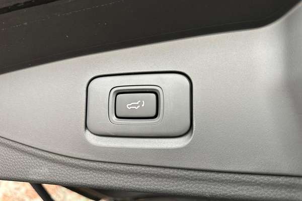 2025 Isuzu MU-X LS-U
