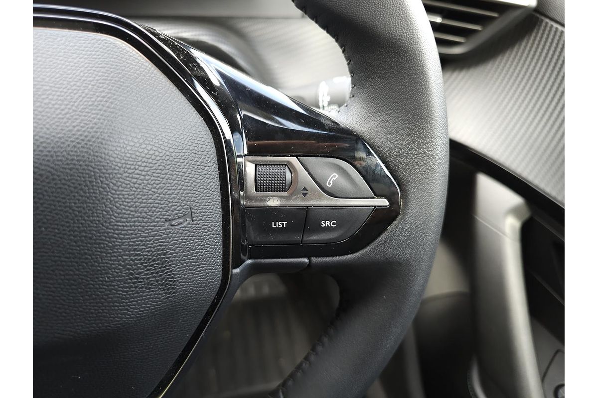 2023 Peugeot 2008 Allure P24