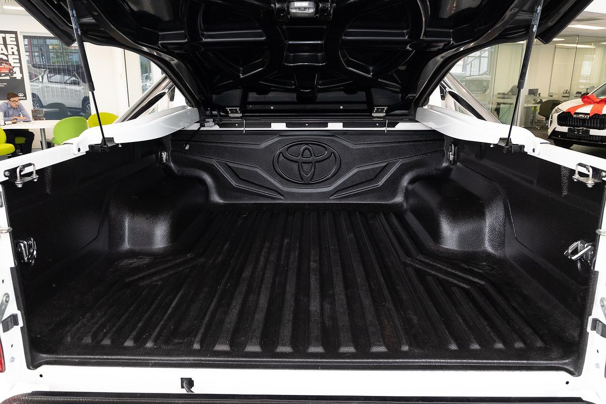 2018 Toyota Hilux SR5 GUN126R 4X4