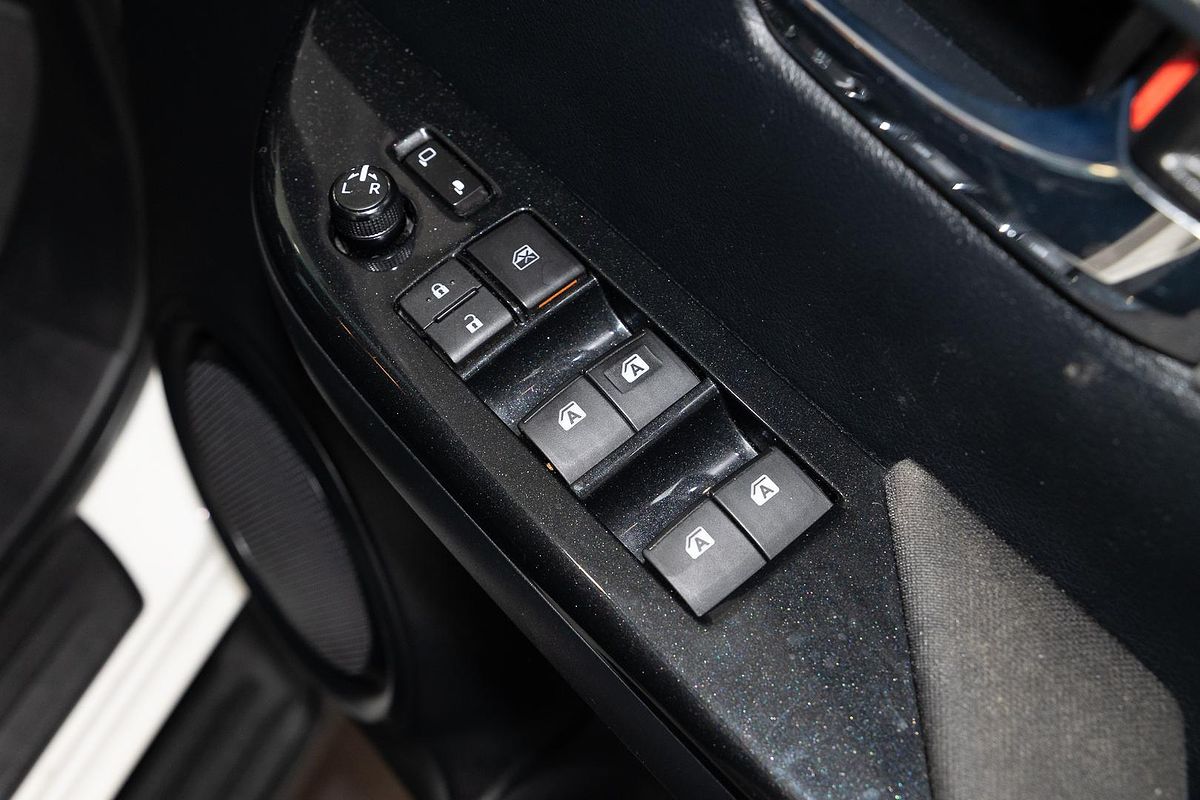 2018 Toyota Hilux SR5 GUN126R 4X4