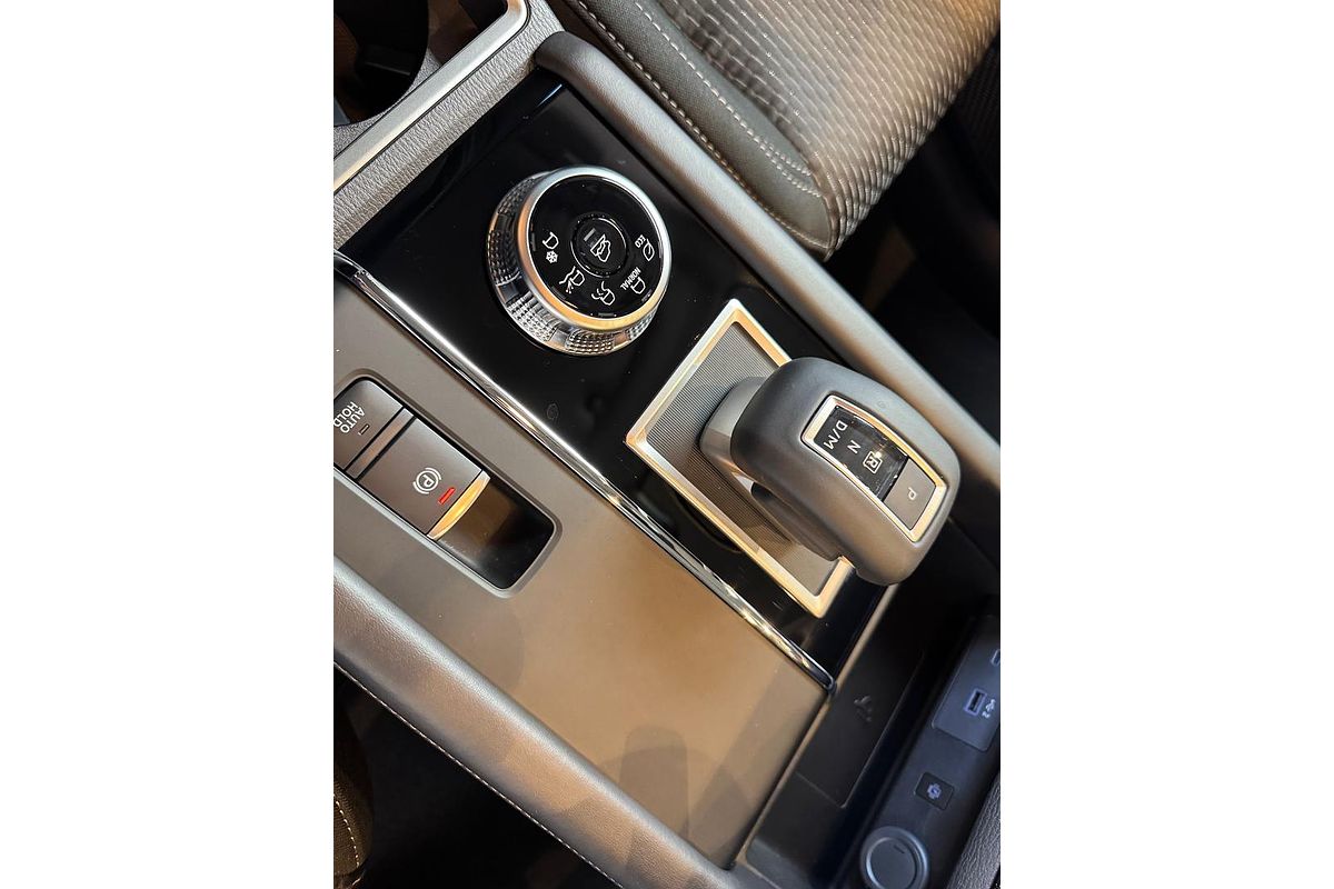 2025 Mitsubishi Outlander LS ZM