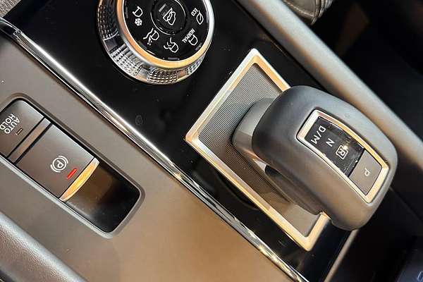 2025 Mitsubishi Outlander LS ZM
