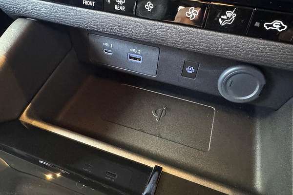 2025 Mitsubishi Outlander LS ZM
