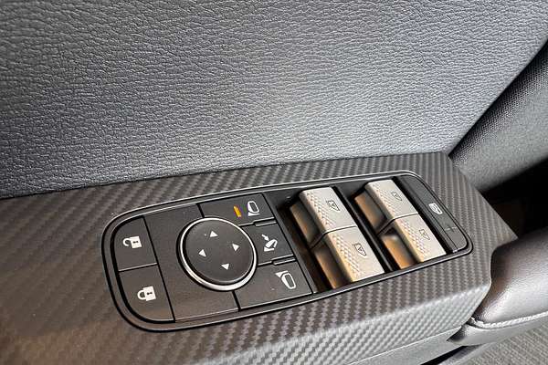 2025 Mitsubishi Outlander LS ZM
