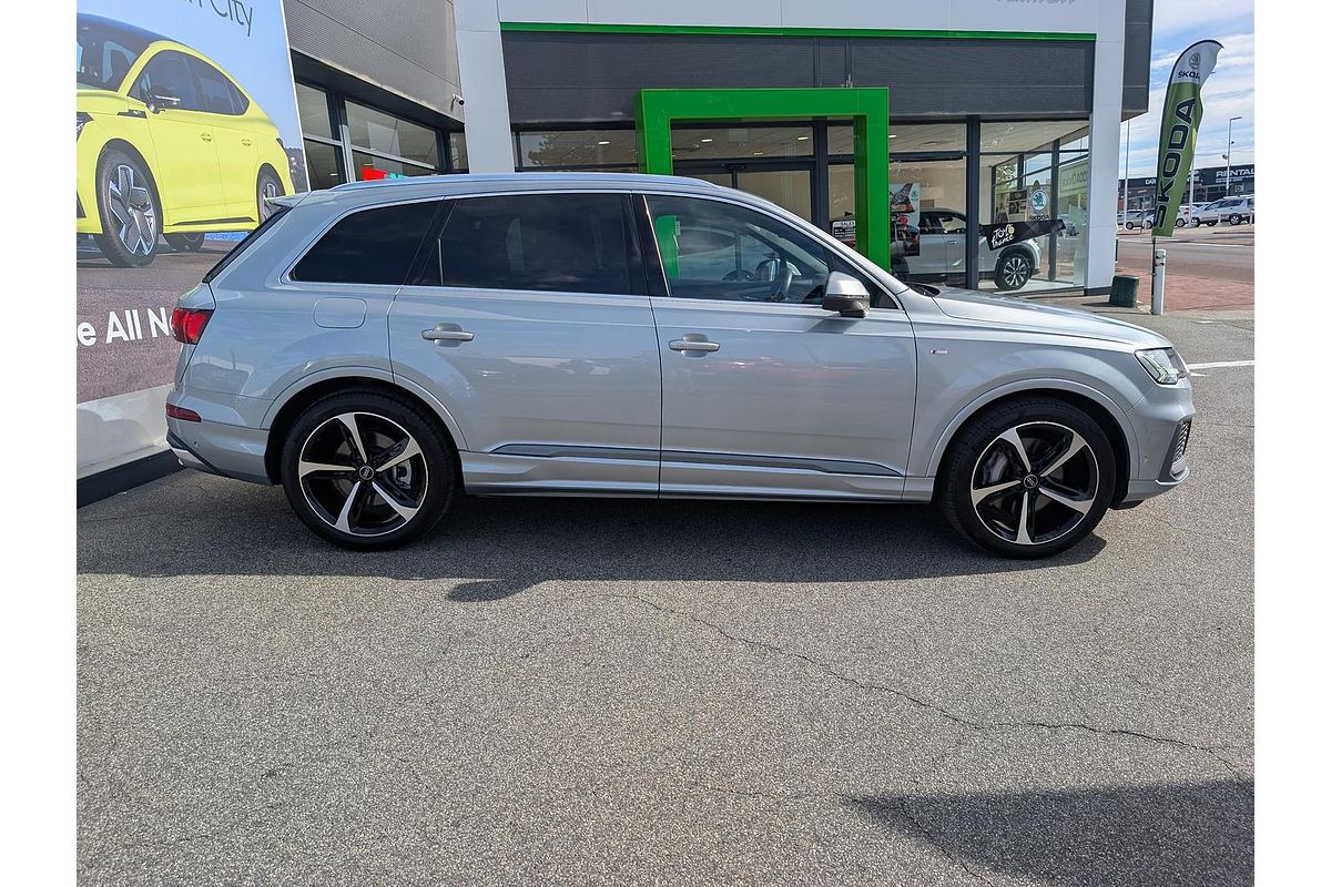 2023 Audi Q7 55 TFSI S line 4M