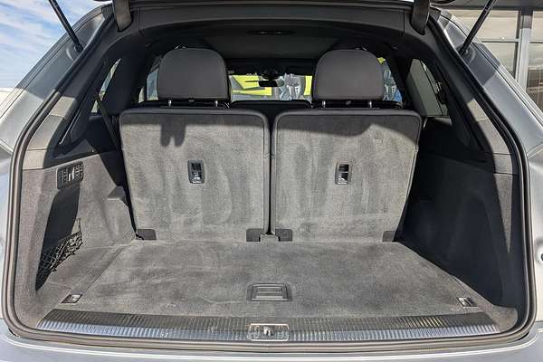 2023 Audi Q7 55 TFSI S line 4M