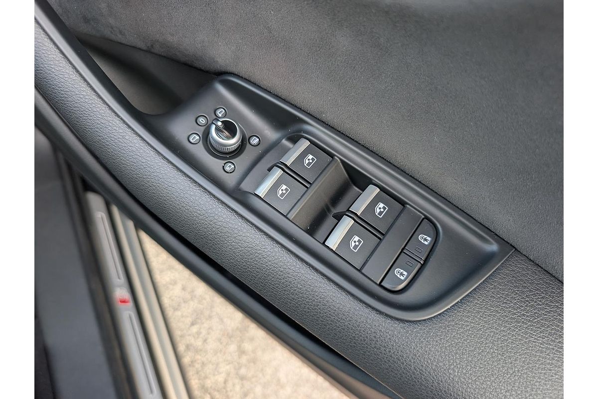 2023 Audi Q7 55 TFSI S line 4M
