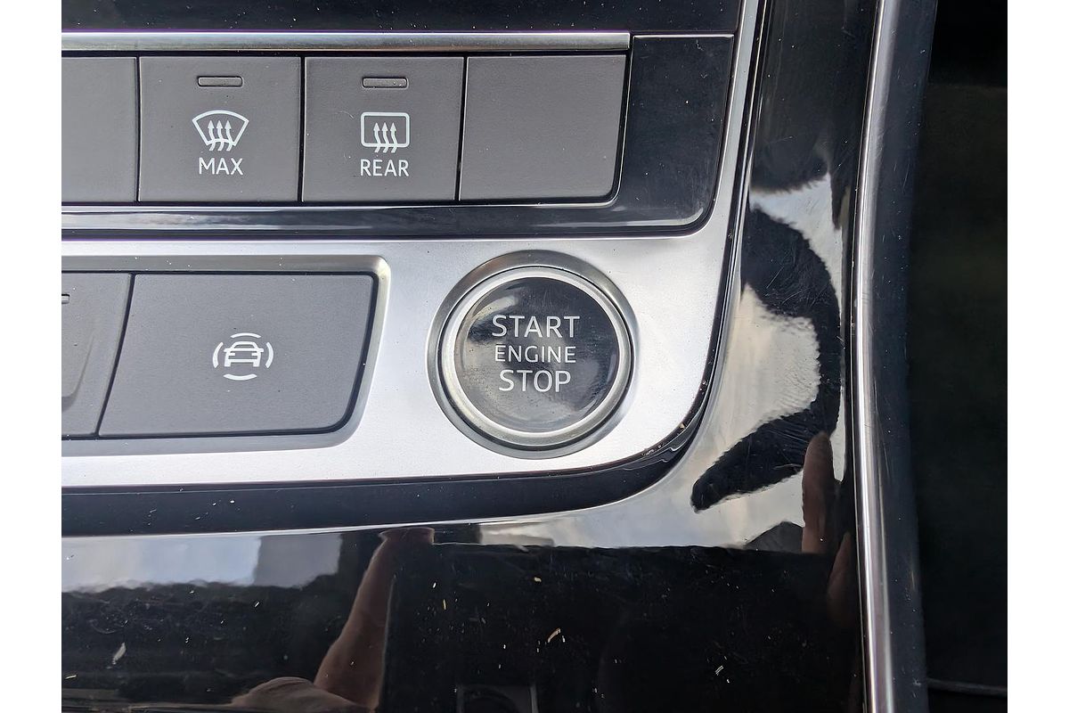2023 Audi Q7 55 TFSI S line 4M