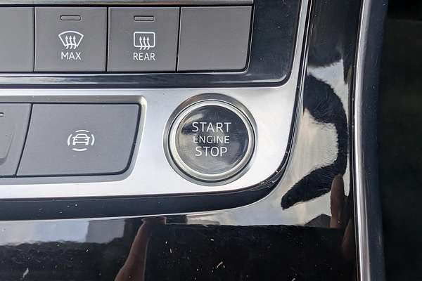 2023 Audi Q7 55 TFSI S line 4M
