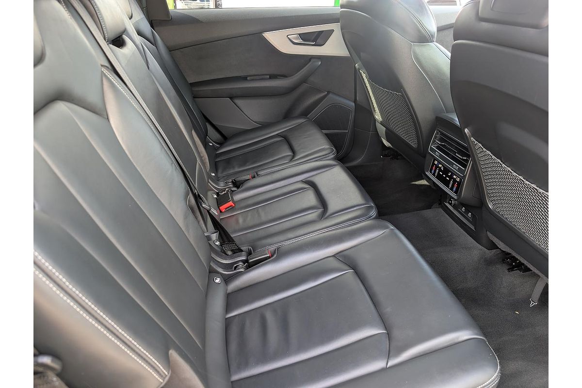 2023 Audi Q7 55 TFSI S line 4M