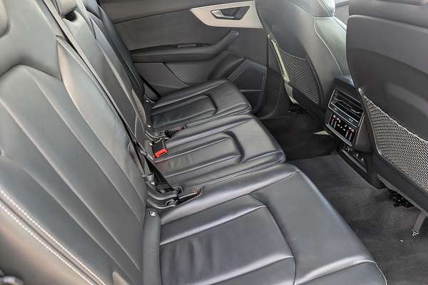 2023 Audi Q7 55 TFSI S line 4M