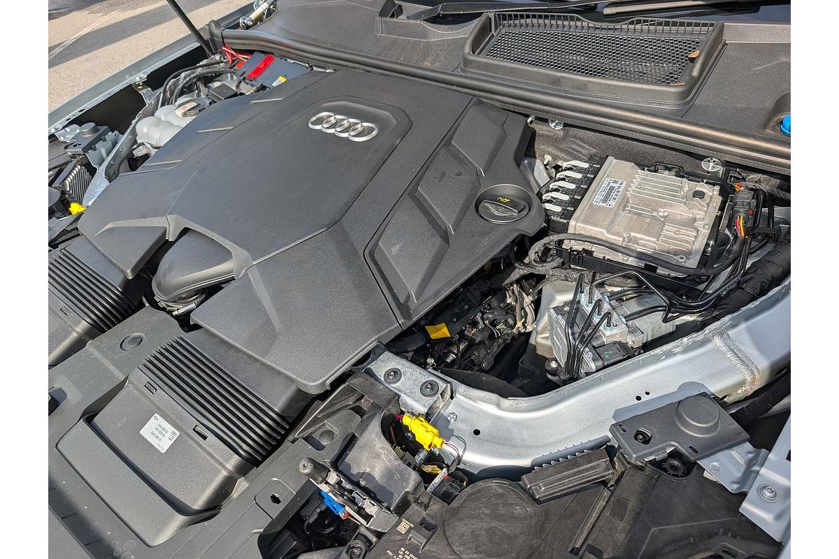 2023 Audi Q7 55 TFSI S line 4M