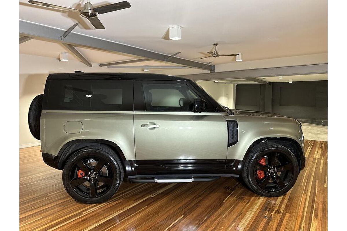 2021 Land Rover Defender 90 P400 X L663