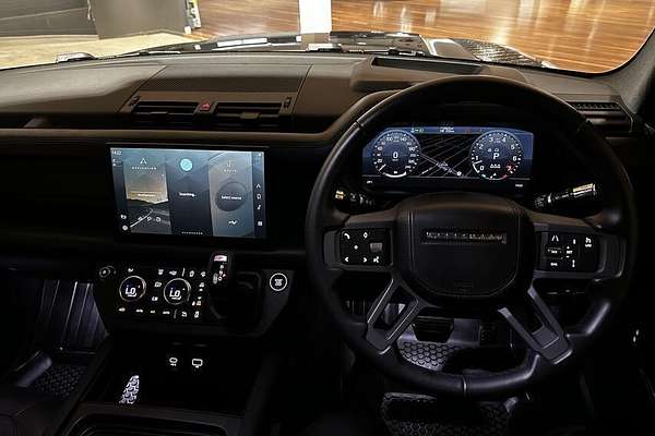 2021 Land Rover Defender 90 P400 X L663