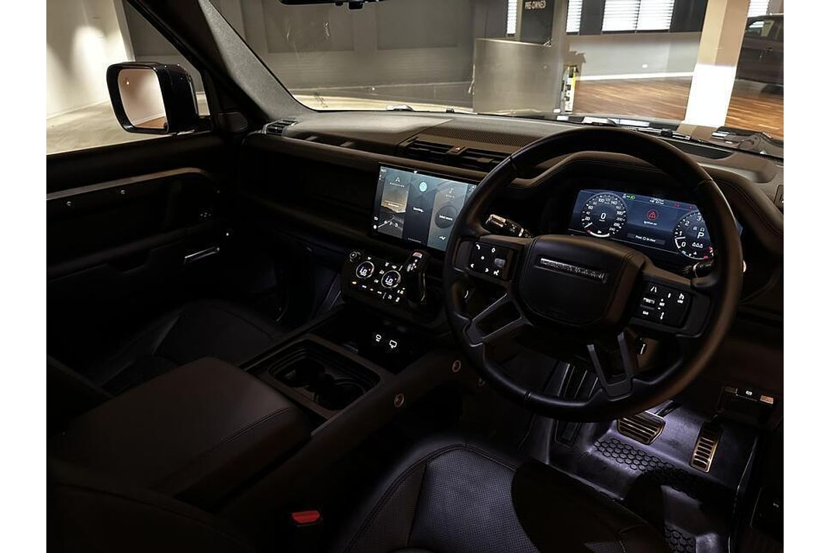 2021 Land Rover Defender 90 P400 X L663