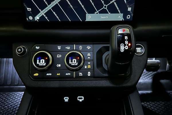 2021 Land Rover Defender 90 P400 X L663
