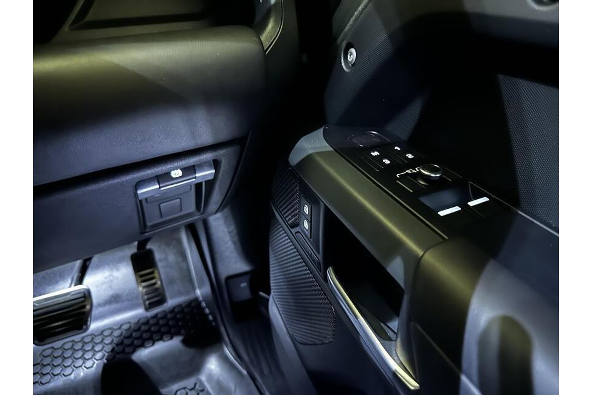 2021 Land Rover Defender 90 P400 X L663