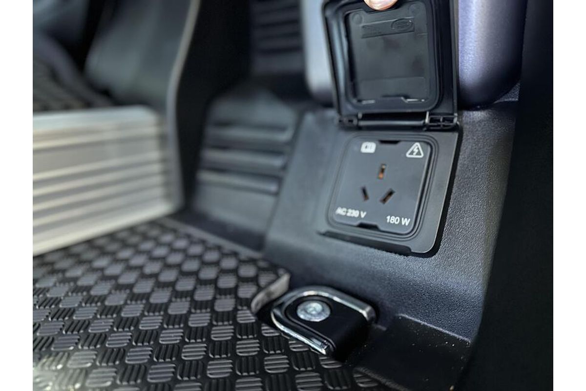 2021 Land Rover Defender 90 P400 X L663