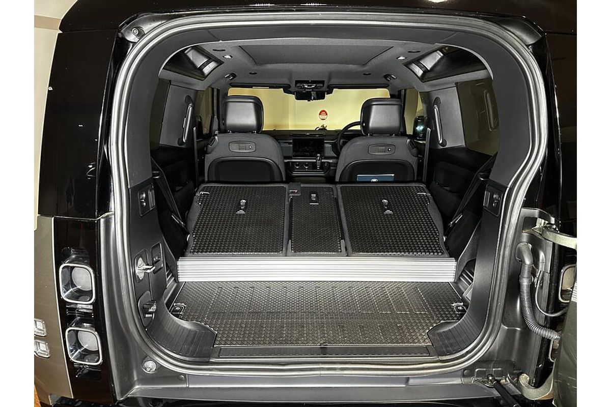 2021 Land Rover Defender 90 P400 X L663