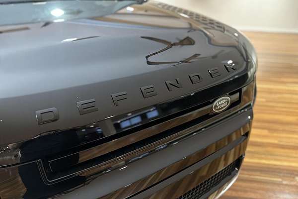 2021 Land Rover Defender 90 P400 X L663