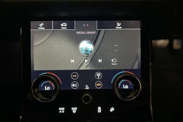 2018 Land Rover Range Rover Velar P300 R-Dynamic SE L560