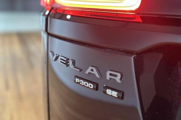 2018 Land Rover Range Rover Velar P300 R-Dynamic SE L560