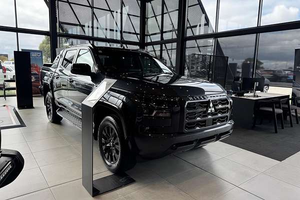2024 Mitsubishi Triton GSR MV 4X4