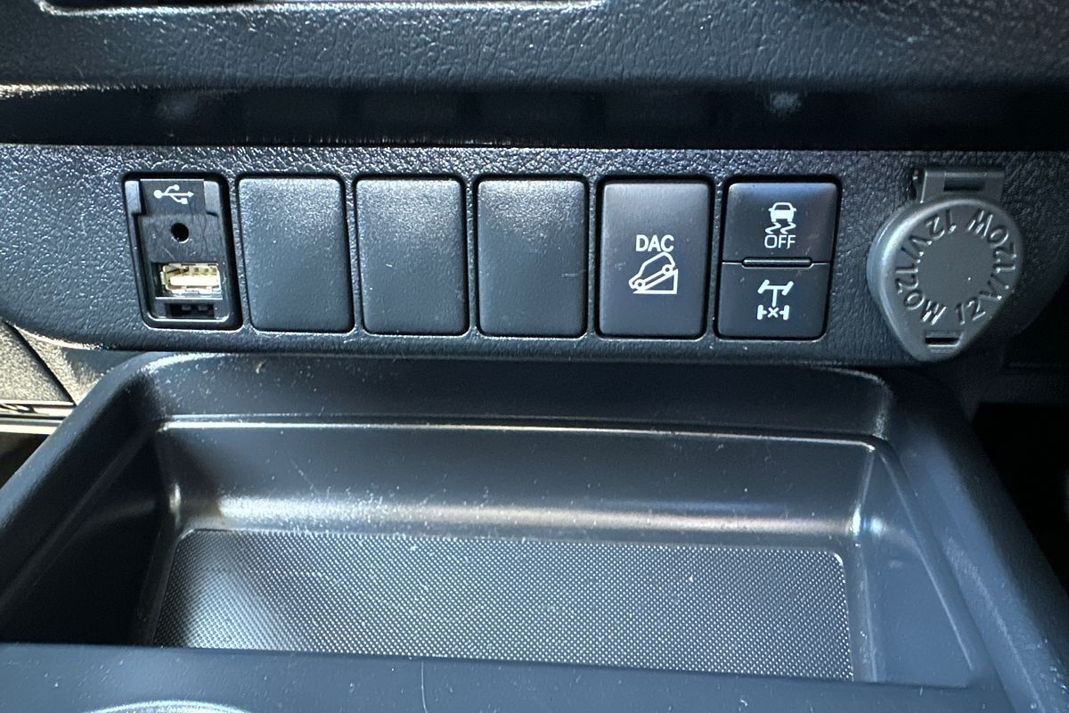 2021 Toyota Hilux SR GUN126R 4X4