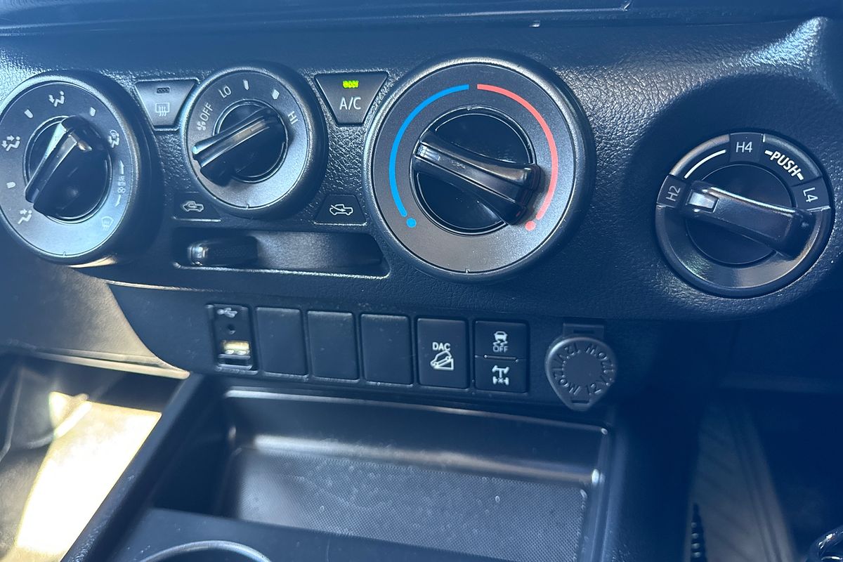 2021 Toyota Hilux SR GUN126R 4X4