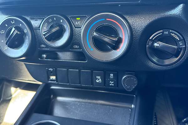 2021 Toyota Hilux SR GUN126R 4X4