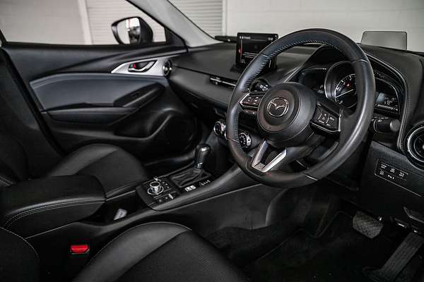2023 Mazda CX-3 sTouring DK
