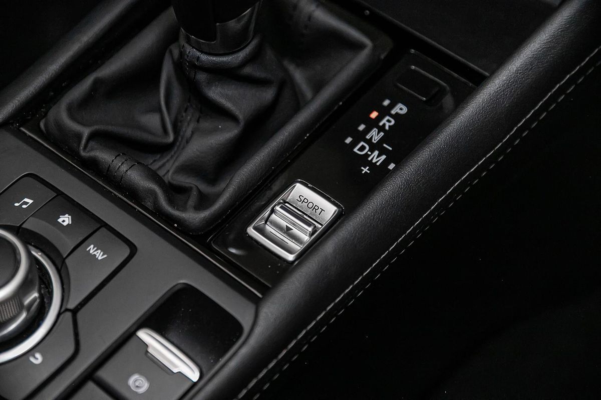 2023 Mazda CX-3 sTouring DK