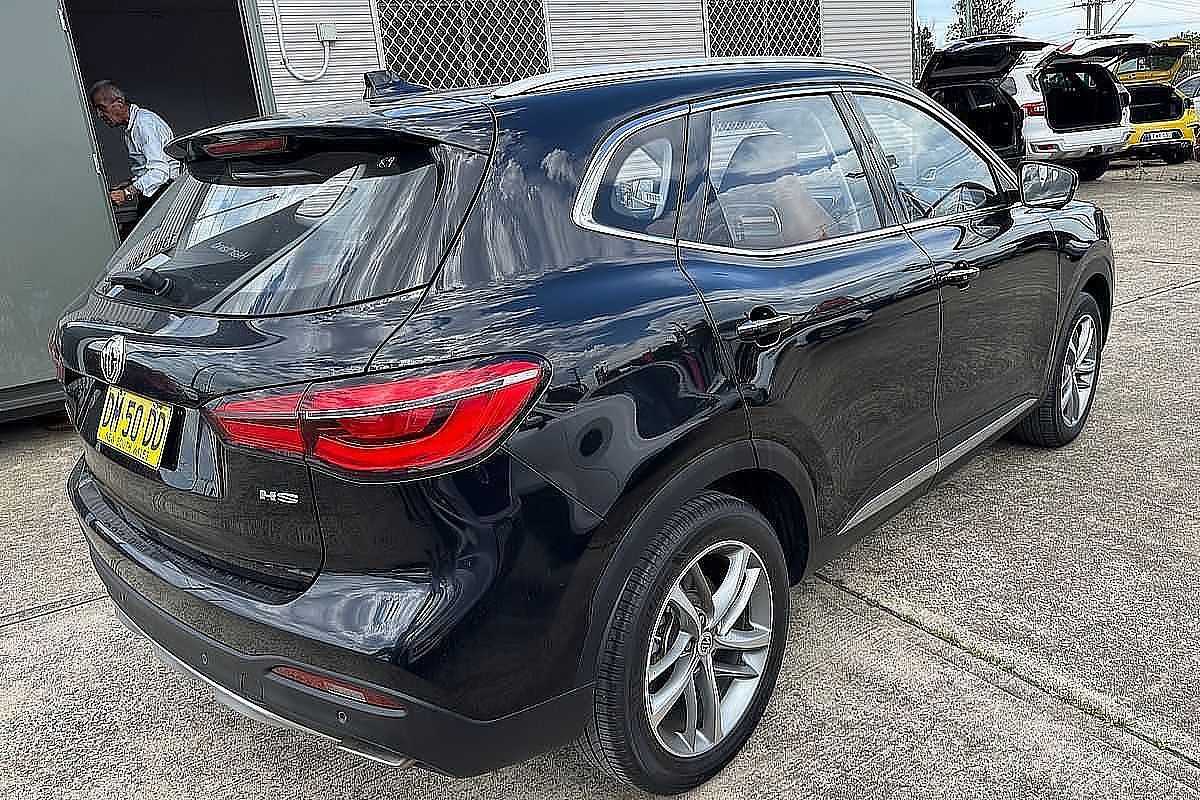 2021 MG HS Essence Anfield Edition SAS23