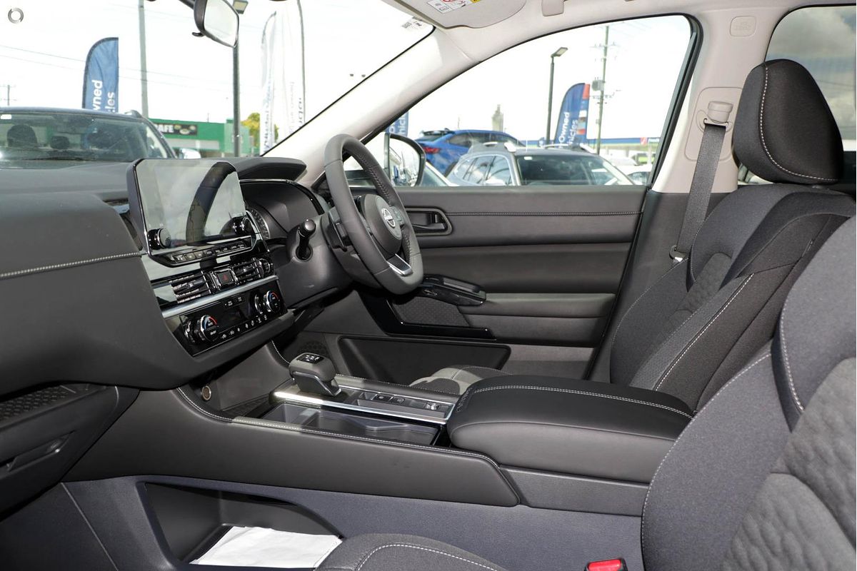 2024 Nissan Pathfinder ST-L R53