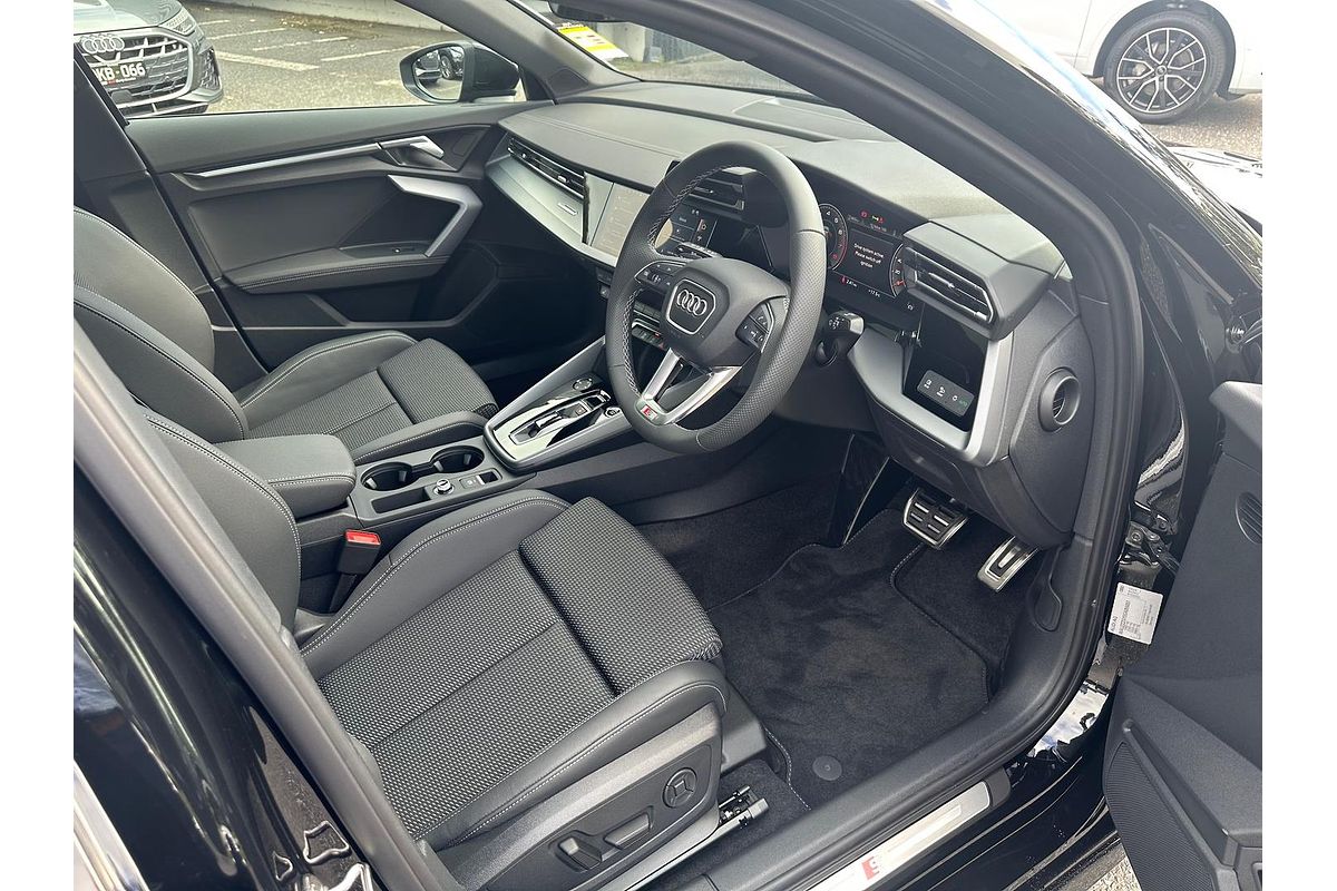 2025 Audi A3 35 TFSI S line GY