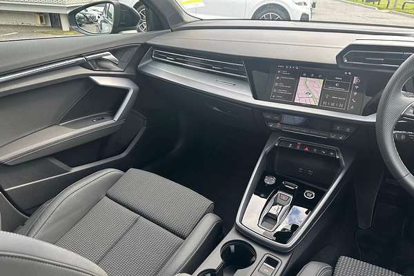 2025 Audi A3 35 TFSI S line GY