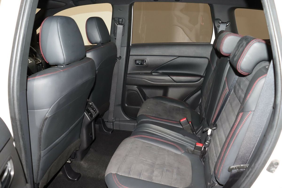2021 Mitsubishi Outlander Black Edition ZL