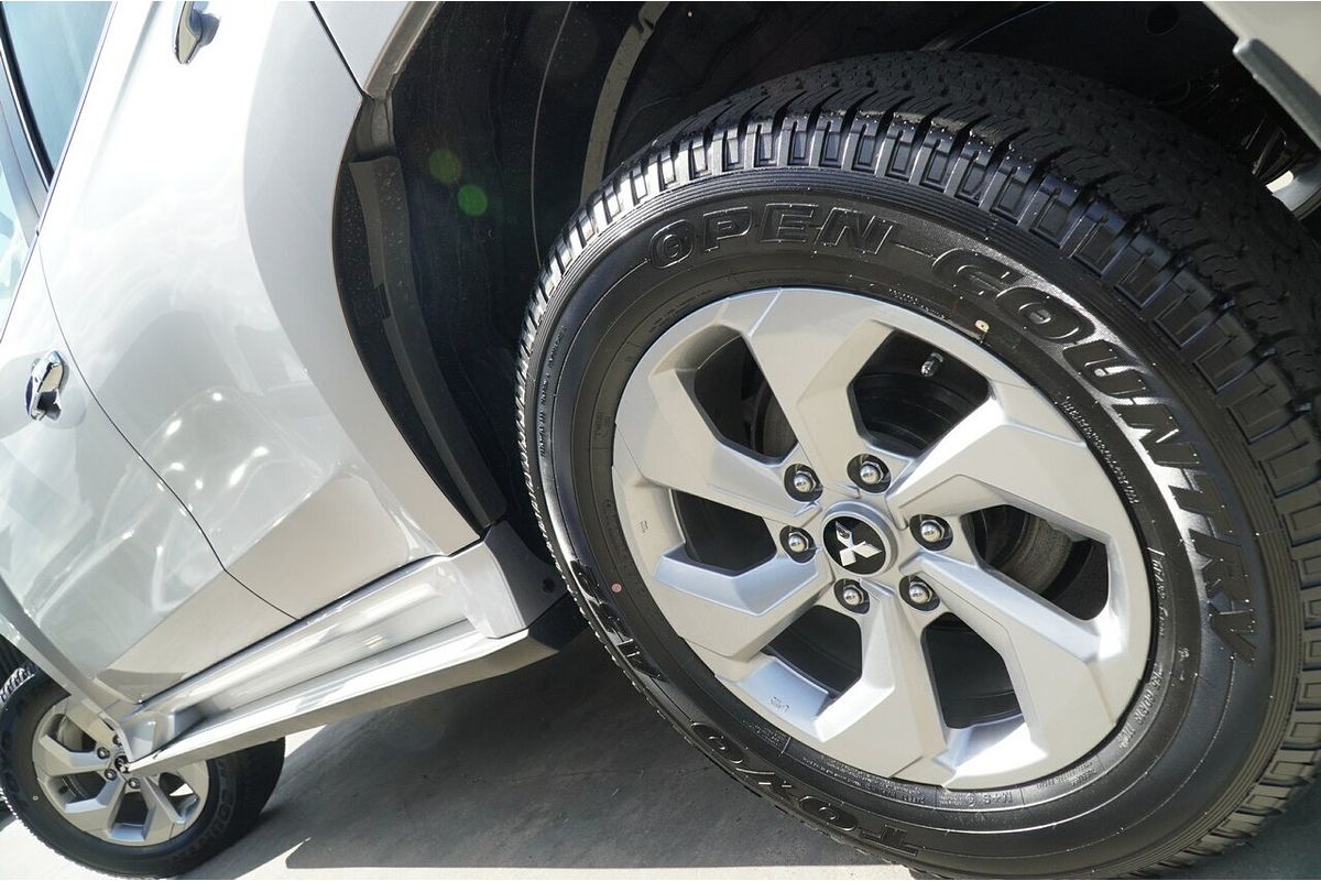 2024 Mitsubishi Pajero Sport GLX QG