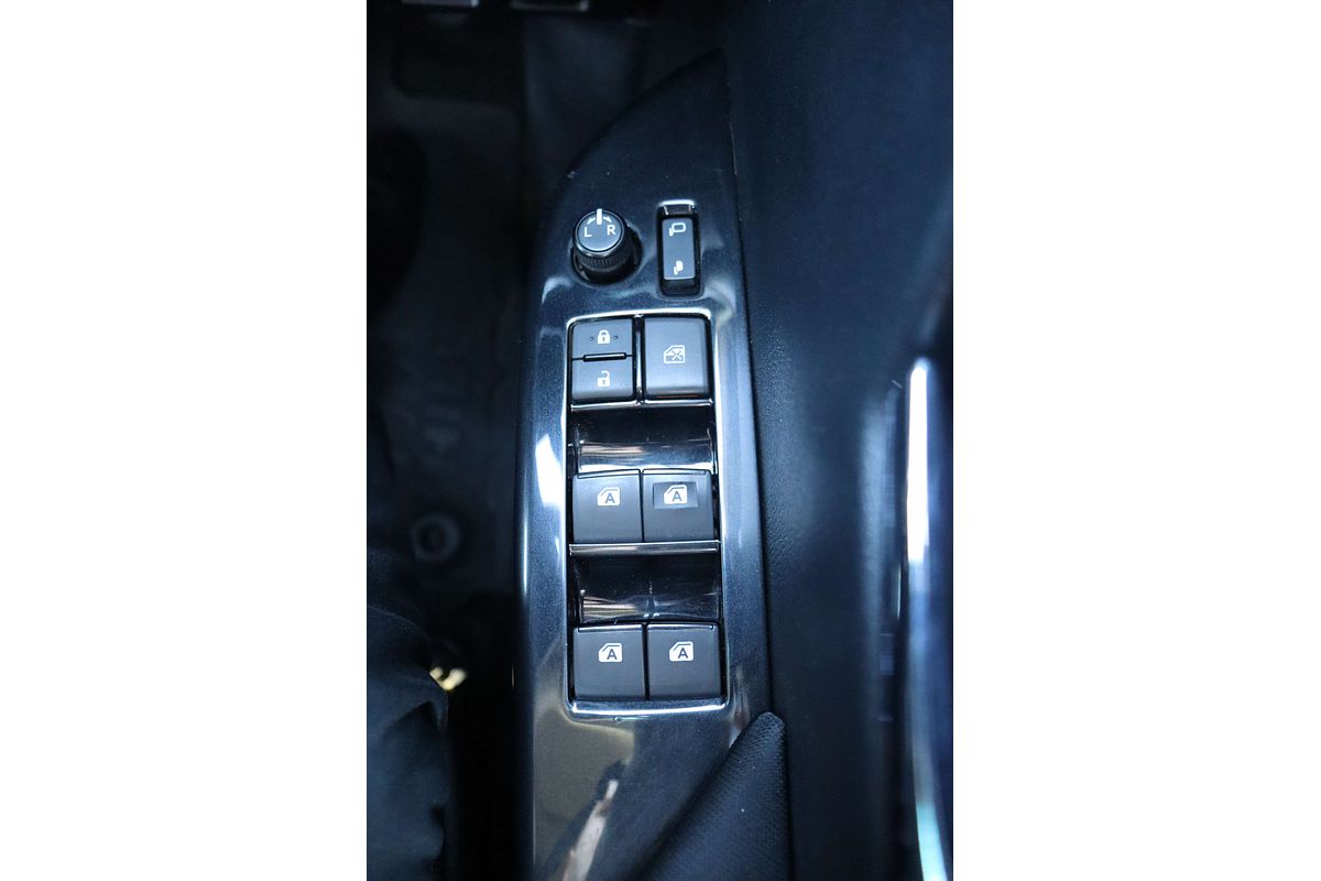 2019 Toyota Hilux SR5 GUN126R 4X4